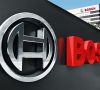 Logo Bosch vor Firmenzentrale
