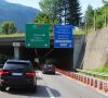Stau auf dem Weg zum Gotthard Tunnel
