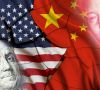 Die Flaggen der USA und Chinas mit den jeweiligen Köpfen auf ihrer Währung reingerendert